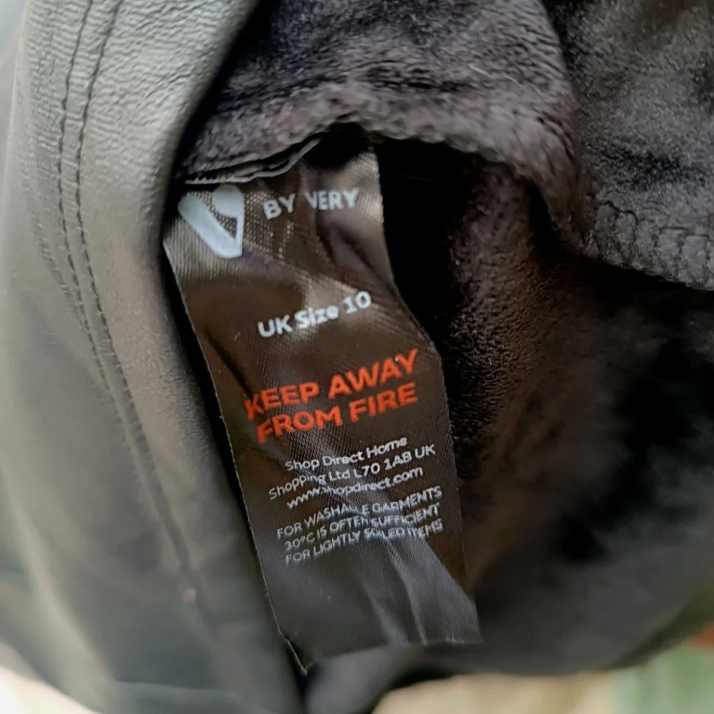 V Leather Dress - Picture 4 of 7